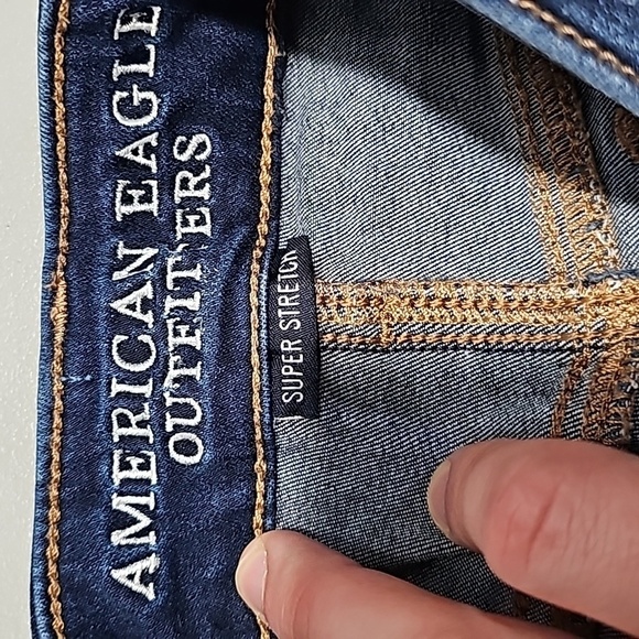 American Eagle dark wash distressed style super stretch cropped jeggings - Picture 6 of 8